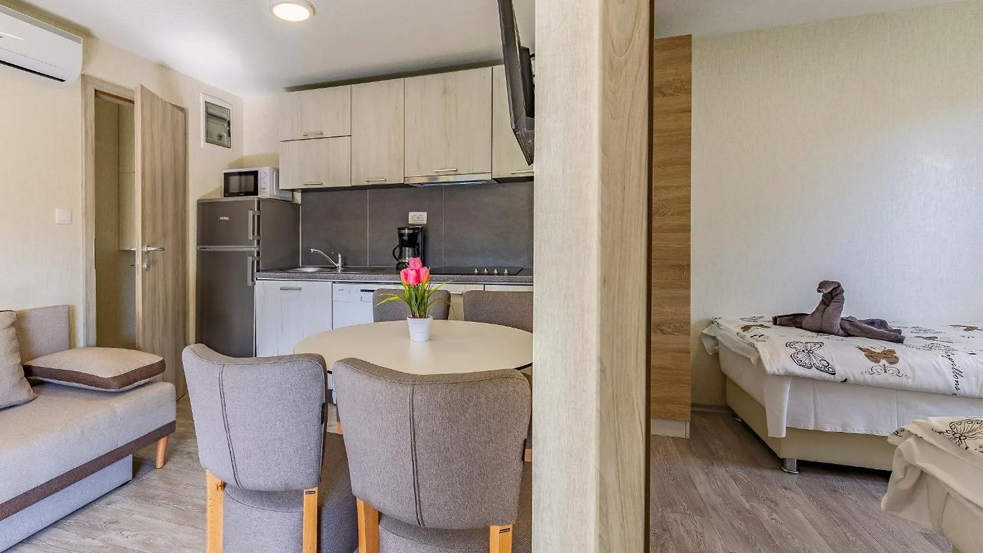 Mobile Home Rojnic Banjole 3*,